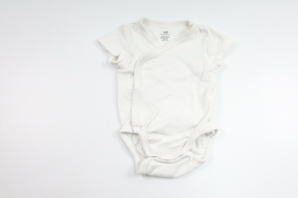 Wrap-body fra H&M - Størrelse 62 - Hvid