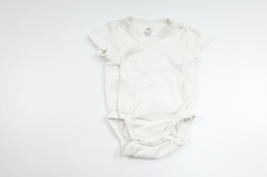 Wrap-body fra H&M - Størrelse 62 - Hvid