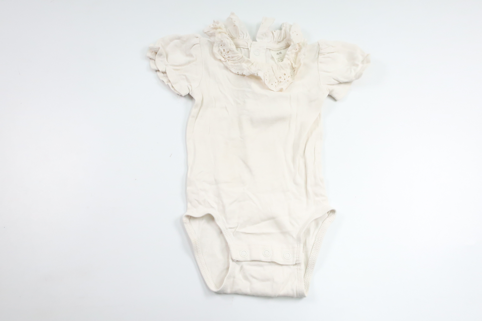 Body med krave fra H&M - Størrelse 74 - Hvid