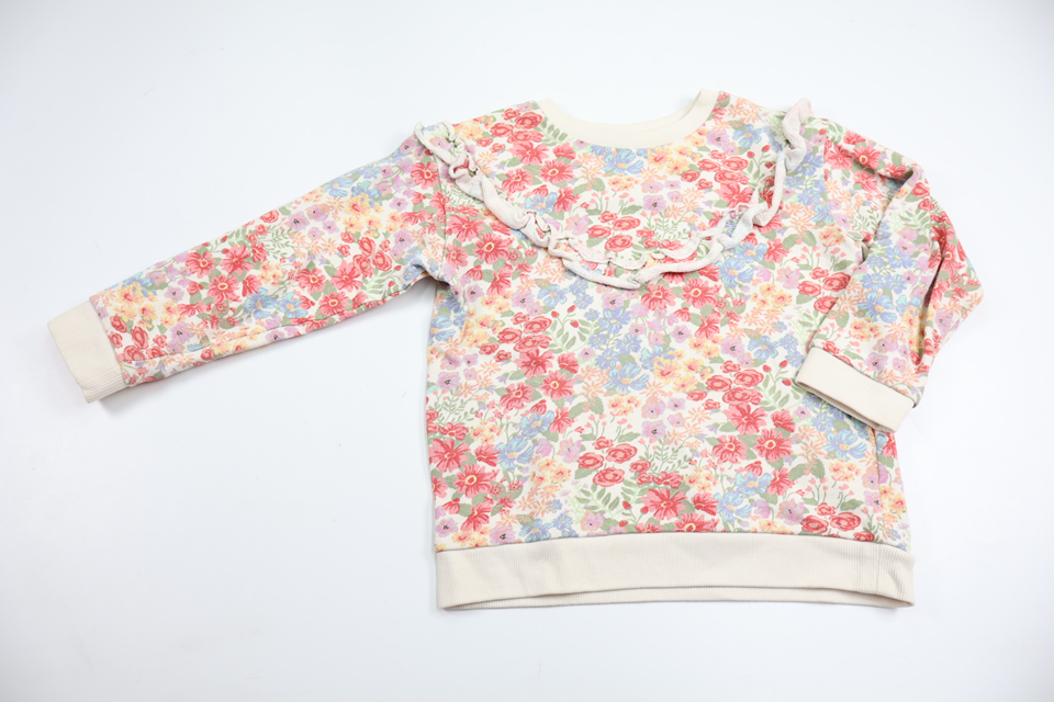 Blomstret sweatshirt fra H&M - Størrelse 104 - Råhvid