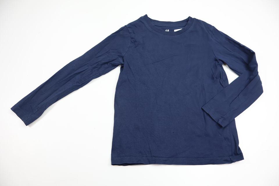 Tröja från H&M - Storlek 110/116 - Marinblå
