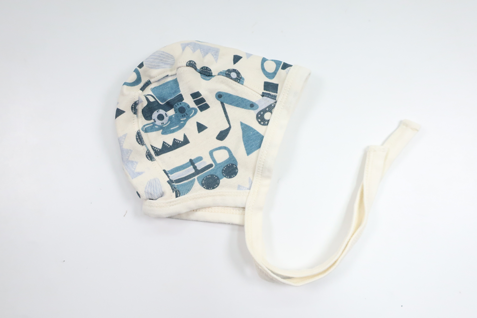 Mössa från Ellos - Storlek 50 - Benvit