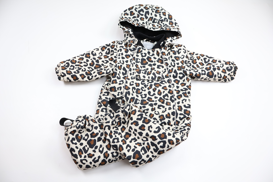 Fleeceforet leopardmønstret heldragt fra Ministars - Størrelse 80 - Råhvid