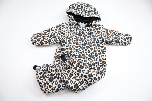 Fleeceforet leopardmønstret heldragt fra Ministars - Størrelse 80 - Råhvid