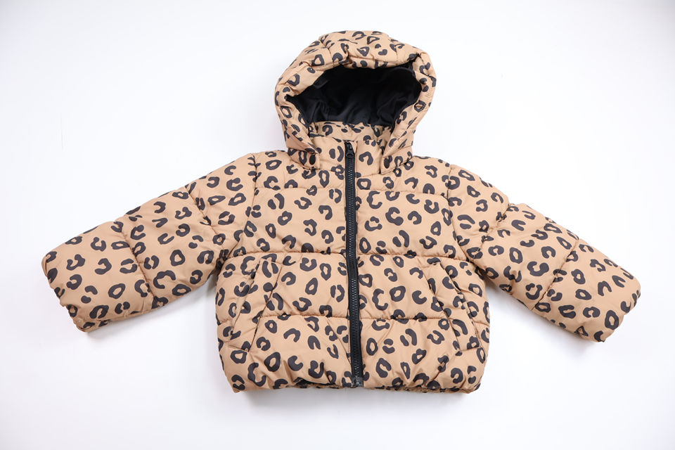 Leopardmønstret pufferjakke fra H&M - Størrelse 92 - Beige