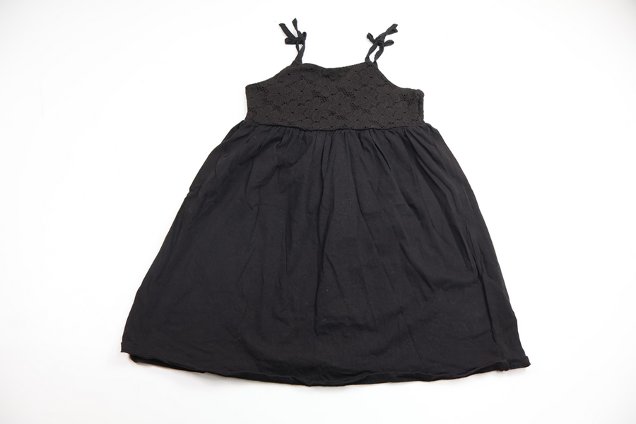 Kjole fra H&M - Størrelse 122/128 - Sort