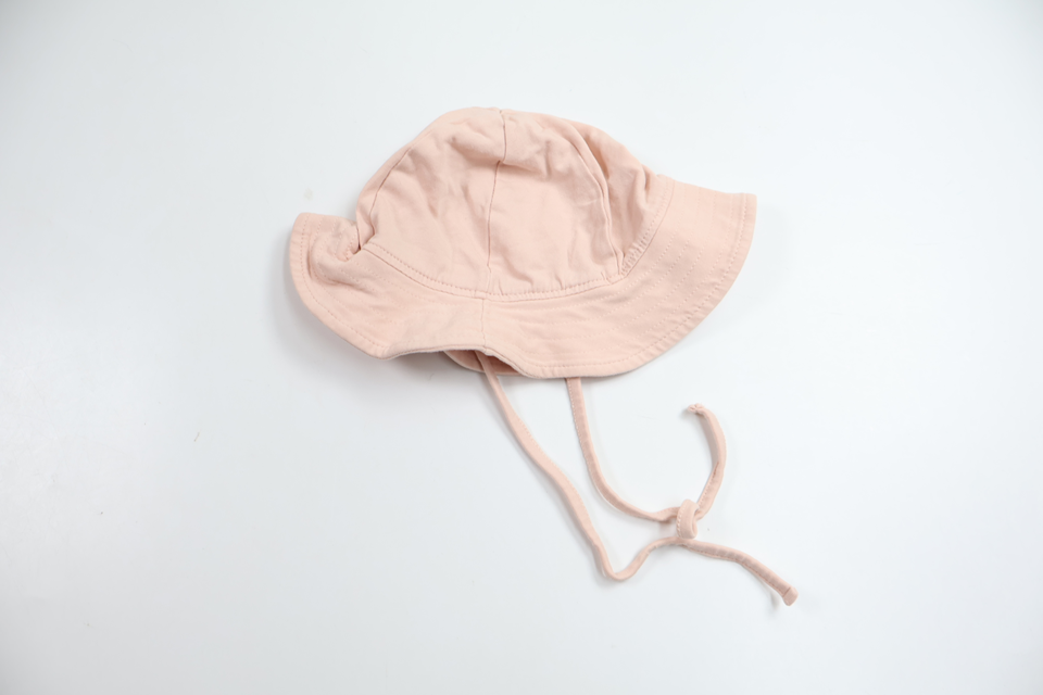 Mjuk solhatt från Lindex - Storlek 44/46 - Rosa