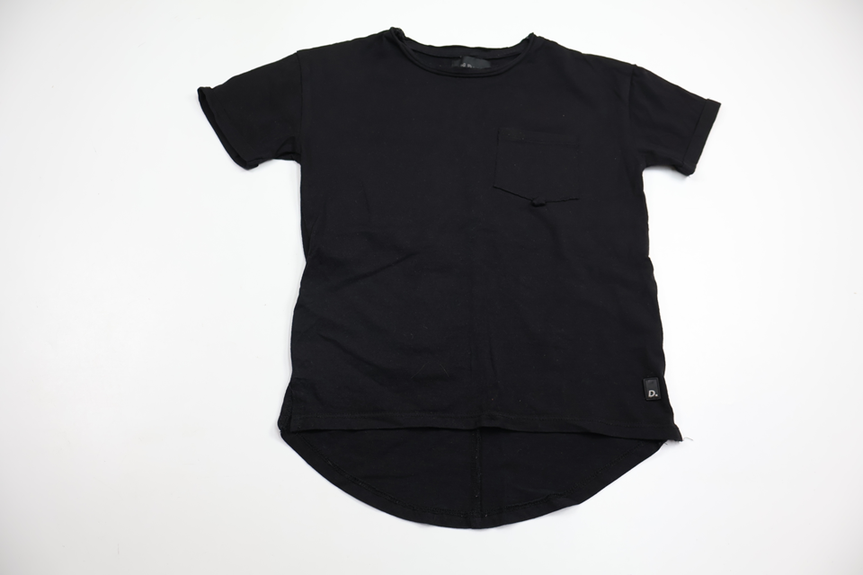 Oversized t-shirt från Denim Day - Storlek 110/116 - Svart