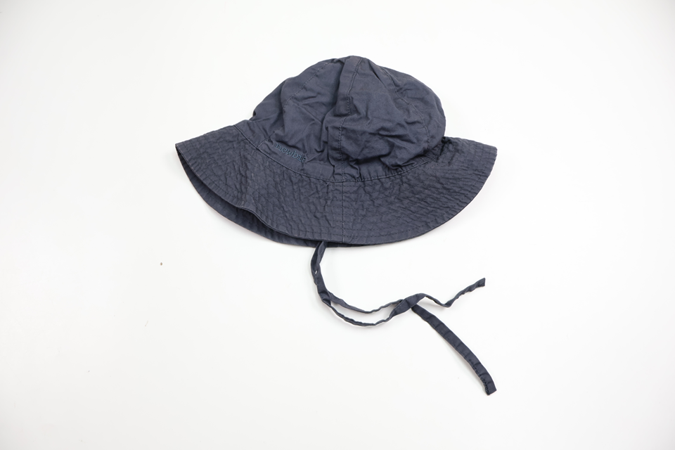 Solhatt från Newbie - Storlek 48/50 - Marinblå