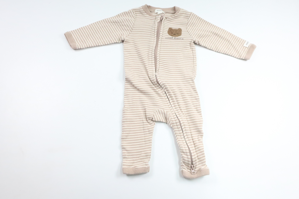 Stribbet pyjamas fra Newbie - Størrelse 62 - Beige