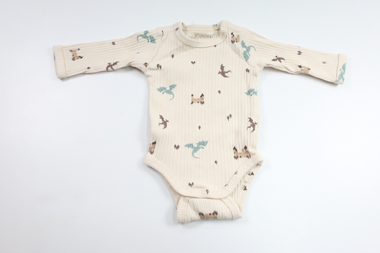 Ribbet body fra Fixoni - Størrelse 44 - Beige