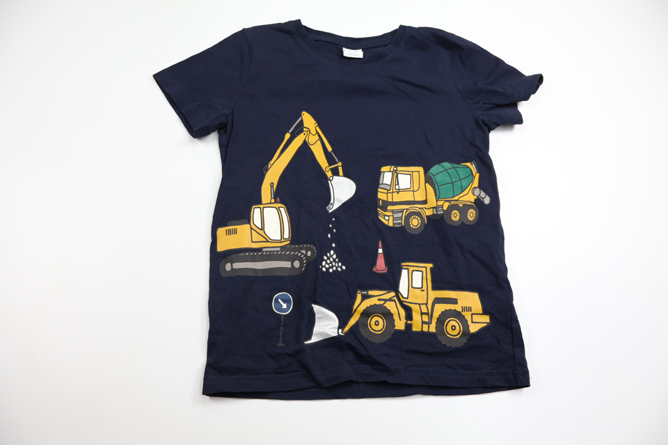 T-shirt från Lindex - Storlek 122 - Marinblå