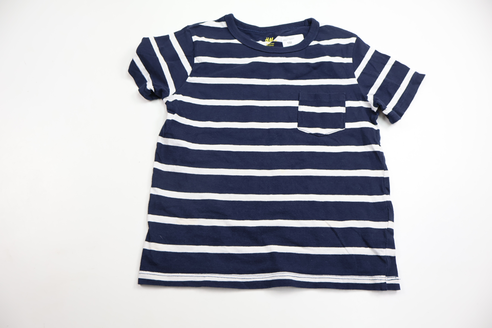 T-shirt från H&M - Storlek 110/116 - Marinblå