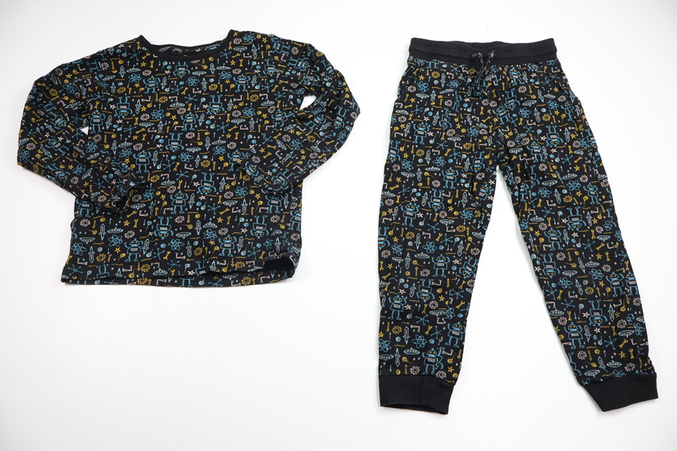 Tvådelad pyjamas från Snooze Set - Storlek 122 - Svart
