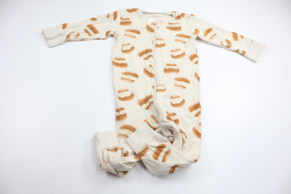 Pyjamas med semlor från Lindex - Storlek 92 - Beige