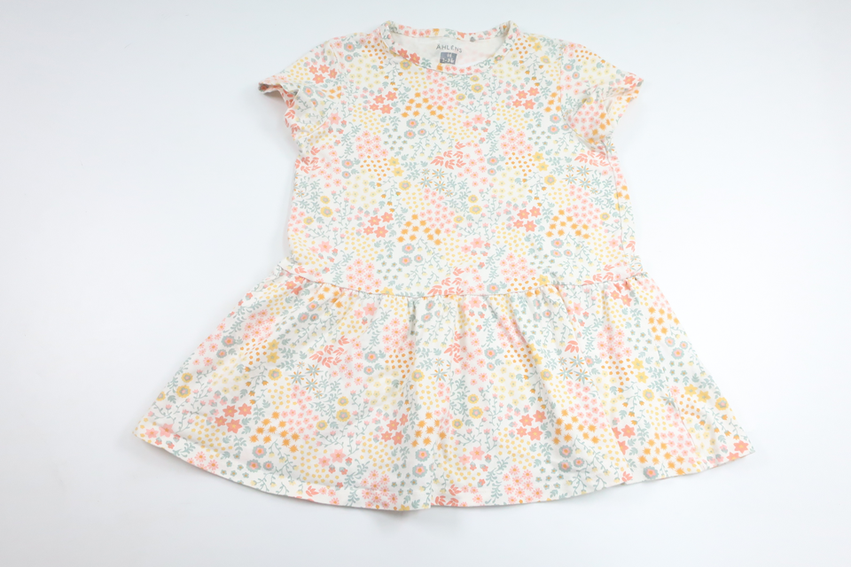 Blomstret kjole fra Åhléns - Størrelse 98 - Multi