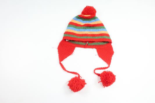 Strikket hue med kvast fra Hjemmestrikket - Størrelse 80/86 - Rød