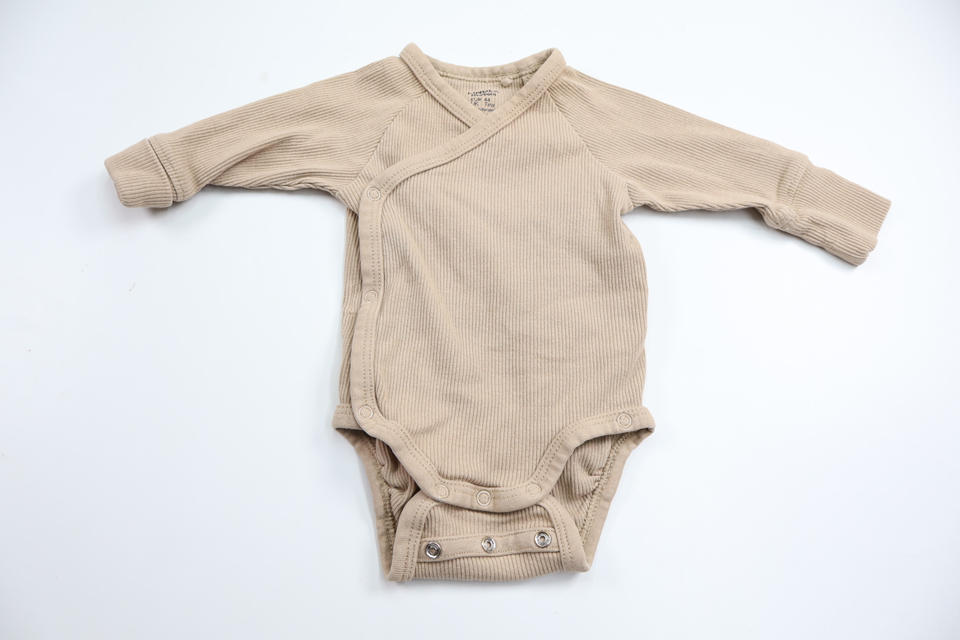 Ribbad omlottbody från Lindex - Storlek 44 - Beige