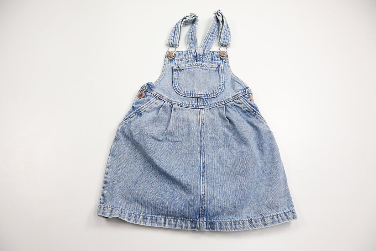 Hängselklänning i jeans från H&M - Storlek 110 - Denim