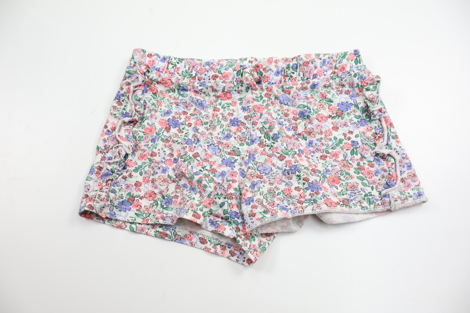 Blommiga shorts från H&M - Storlek 98/104 - Multi